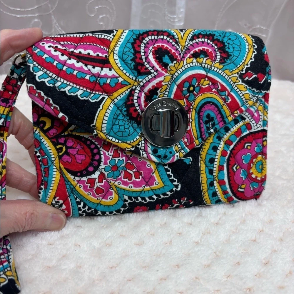 Vera Bradley Smartphone Turn lock Wallet